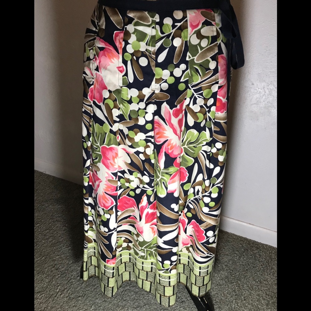 Talbots’ Floral Skirt, size 2